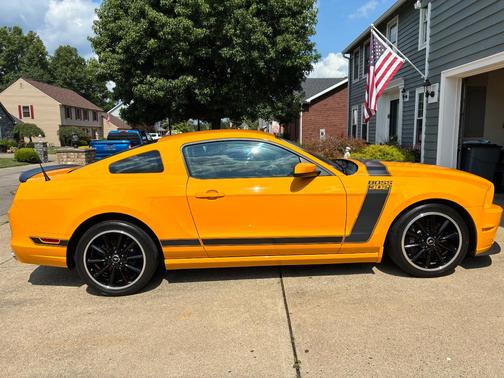 Yellow 2013 Ford Mustang Boss 302
