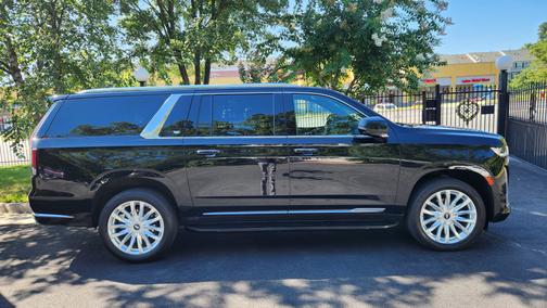 2021 Cadillac Escalade ESV Luxury