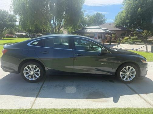 Gray 2019 Chevrolet Malibu LT