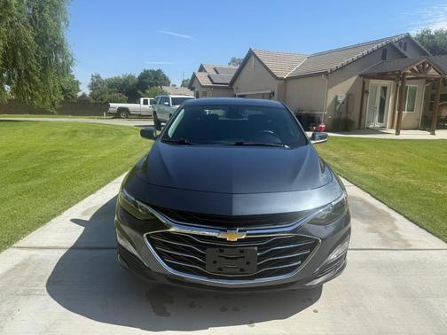 Gray 2019 Chevrolet Malibu LT