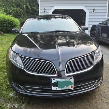 2015 Lincoln MKS Base