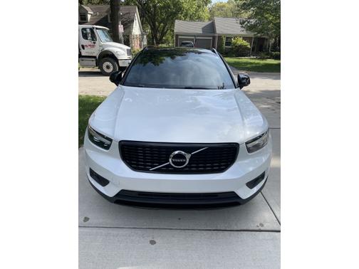 2019 Volvo XC40 T5 R-Design