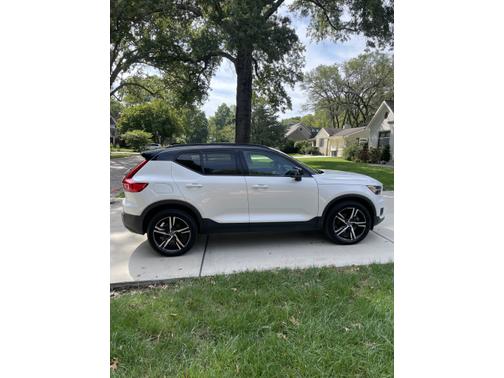 2019 Volvo XC40 T5 R-Design