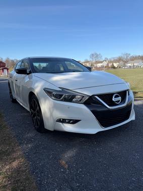 White 2018 Nissan Maxima 3.5 SV
