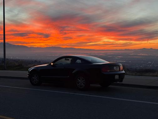 2007 Ford Mustang Deluxe