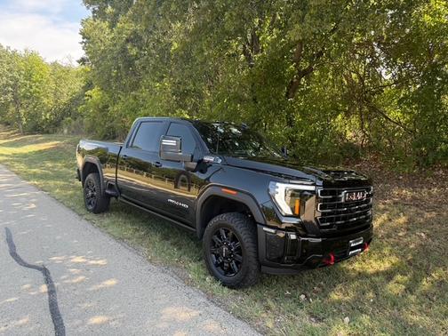 2025 GMC Sierra 2500 AT4