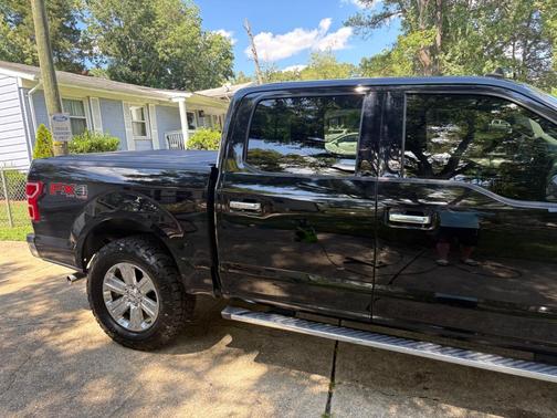 Black 2020 Ford F-150 XLT