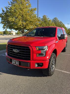 Red 2015 Ford F-150 XLT