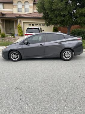 Gray 2016 Toyota Prius Four