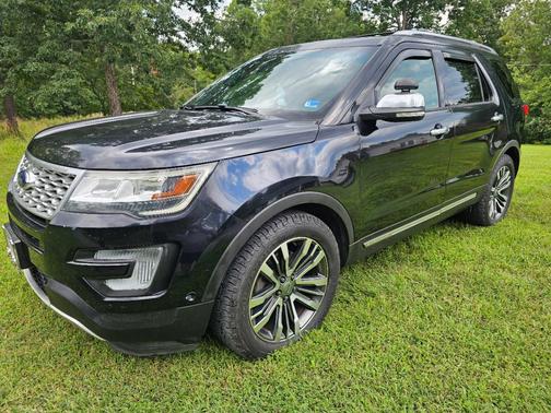 Black 2016 Ford Explorer Platinum