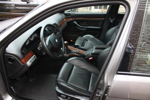 2002 BMW M5 Base