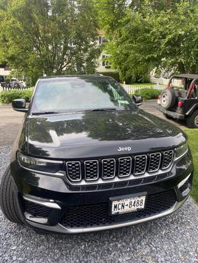 Black 2022 Jeep Grand Cherokee Summit Reserve