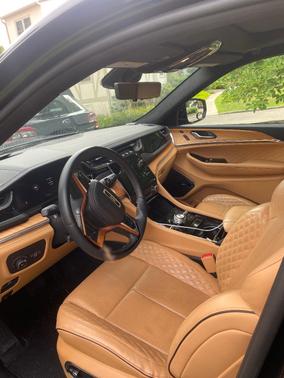 Black 2022 Jeep Grand Cherokee Summit Reserve