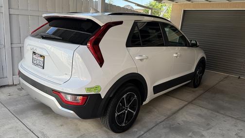 2025 Kia Niro EX