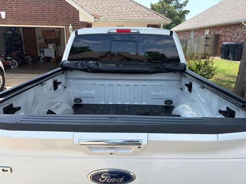White 2016 Ford F-150 Lariat