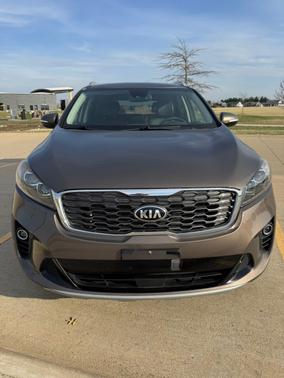 Brown 2019 Kia Sorento EX