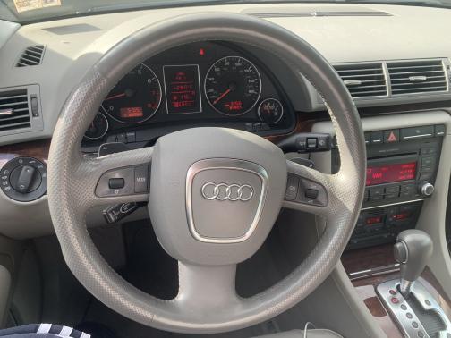 Photo 4 of 5 of 2007 Audi A4 3.2 quattro