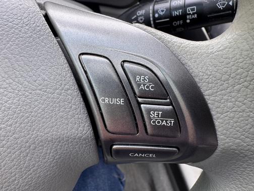 Blue 2010 Subaru Forester 2.5 X Premium