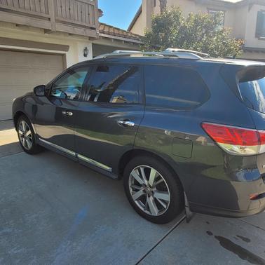 2013 Nissan Pathfinder Platinum