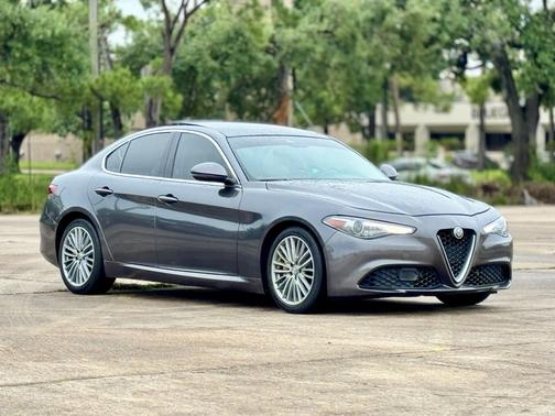 2017 Alfa Romeo Giulia Ti