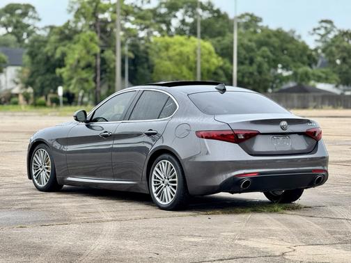 2017 Alfa Romeo Giulia Ti