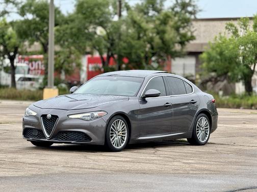 2017 Alfa Romeo Giulia Ti