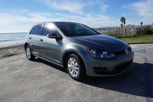 2016 Volkswagen Golf TSI S 4-Door