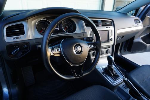 2016 Volkswagen Golf TSI S 4-Door