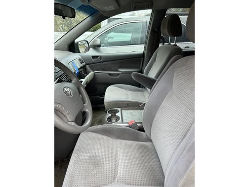 2006 Toyota Sienna LE