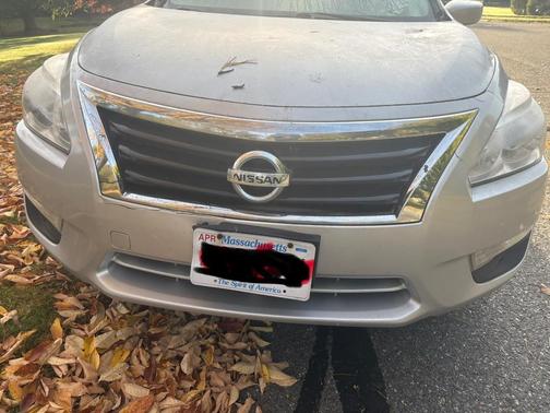 Silver 2014 Nissan Altima 2.5 SV