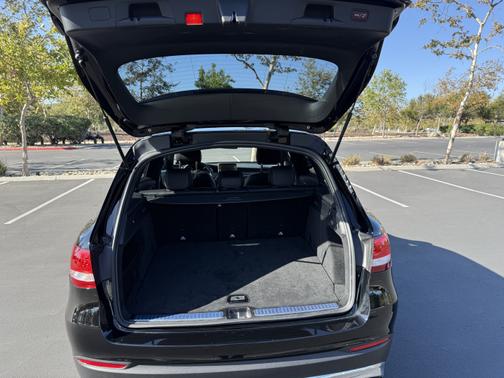 2018 Mercedes-Benz GLC 300 Base