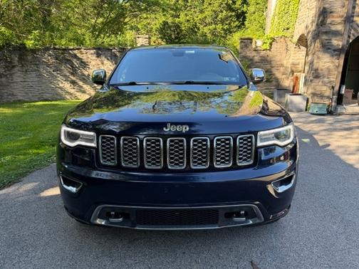Blue 2017 Jeep Grand Cherokee Overland