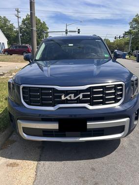 Blue 2024 Kia Telluride S