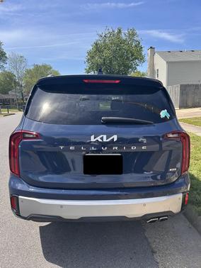 Blue 2024 Kia Telluride S