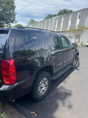 Black 2007 GMC Yukon SLE
