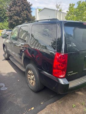 Black 2007 GMC Yukon SLE