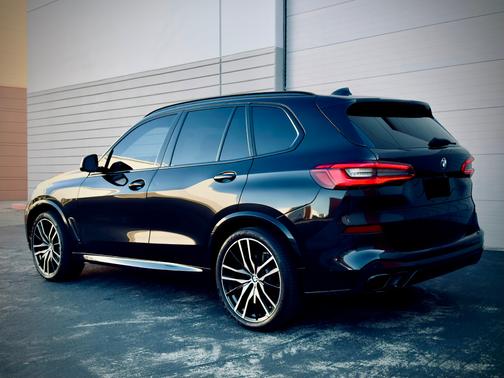 Black 2020 BMW X5 sDrive40i
