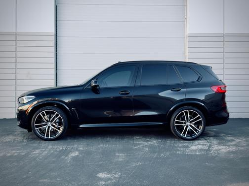 Black 2020 BMW X5 sDrive40i
