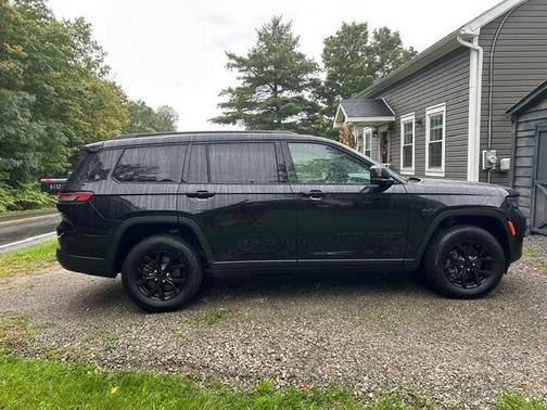 Black 2025 Jeep Grand Cherokee L Altitude