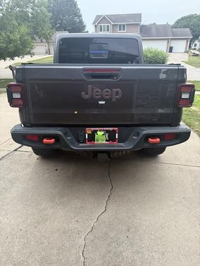 Gray 2020 Jeep Gladiator Mojave