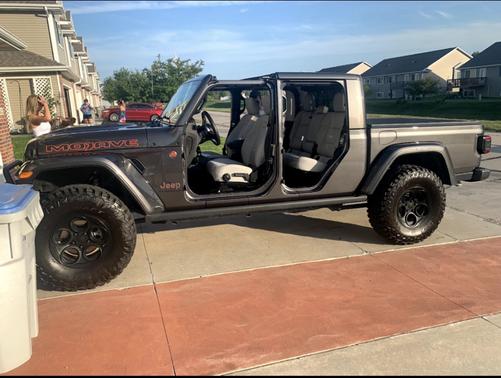 Gray 2020 Jeep Gladiator Mojave