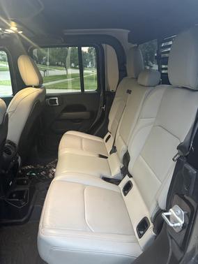 Gray 2020 Jeep Gladiator Mojave