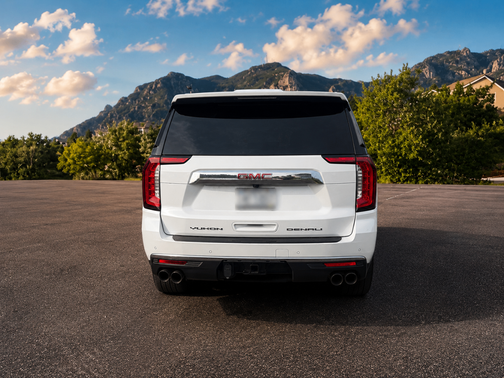 White 2023 GMC Yukon XL Denali