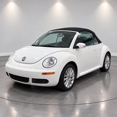 White 2009 Volkswagen New Beetle S