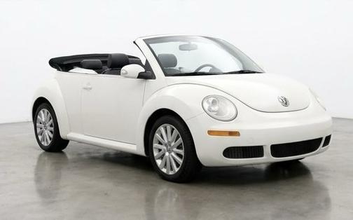 White 2009 Volkswagen New Beetle S