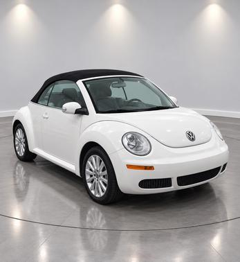 White 2009 Volkswagen New Beetle S