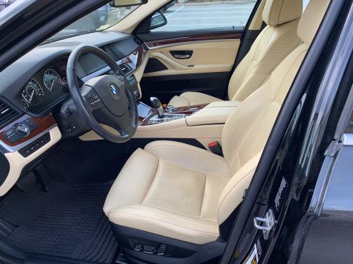 Photo 3 of 7 of 2013 BMW 535 i xDrive