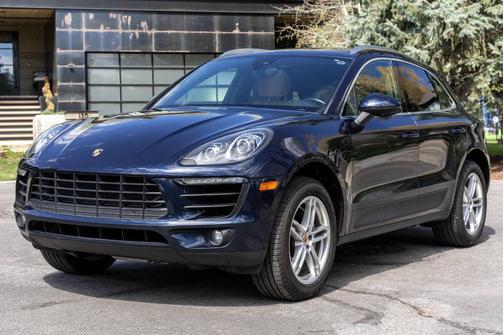 Blue 2017 Porsche Macan Macan S