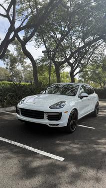 2016 Porsche Cayenne Cayenne Turbo