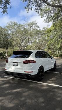 2016 Porsche Cayenne Cayenne Turbo